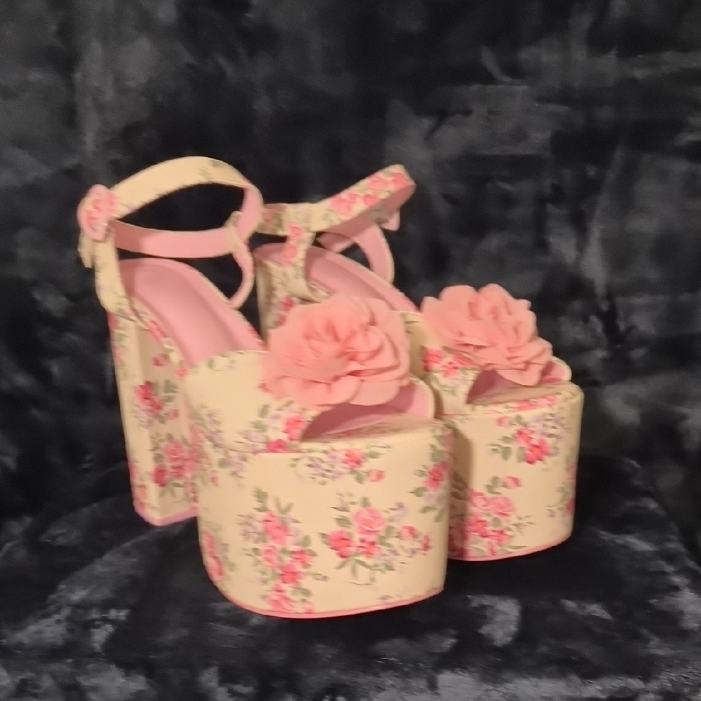 Sugar Thrillz Floral Pink Platform Sandals
